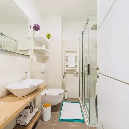 Agape With Parking Apartamento *