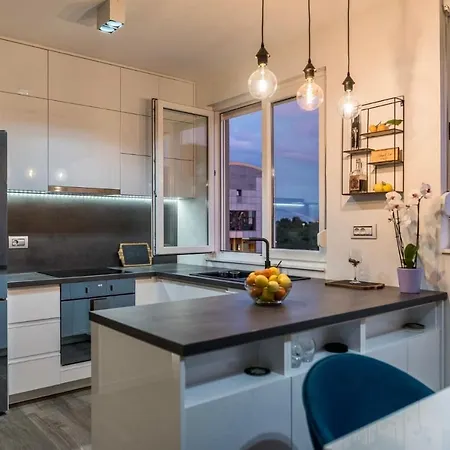 Apartment Agape With Parking Zadar